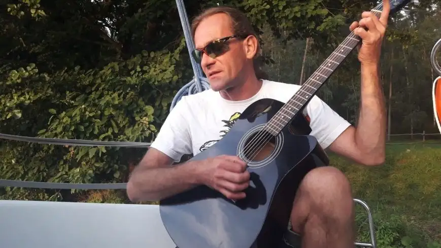Melodie w Tle. Bandik – Władek Świeczkowski
