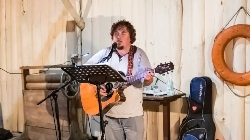 Michał Lampart wybił się na tle... Tle dla Mew