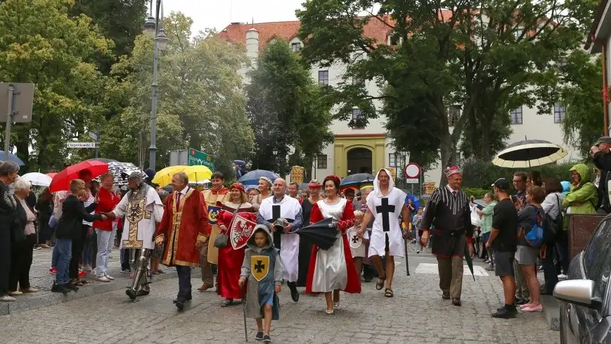 Średniowieczna zabawa z rycerzami 