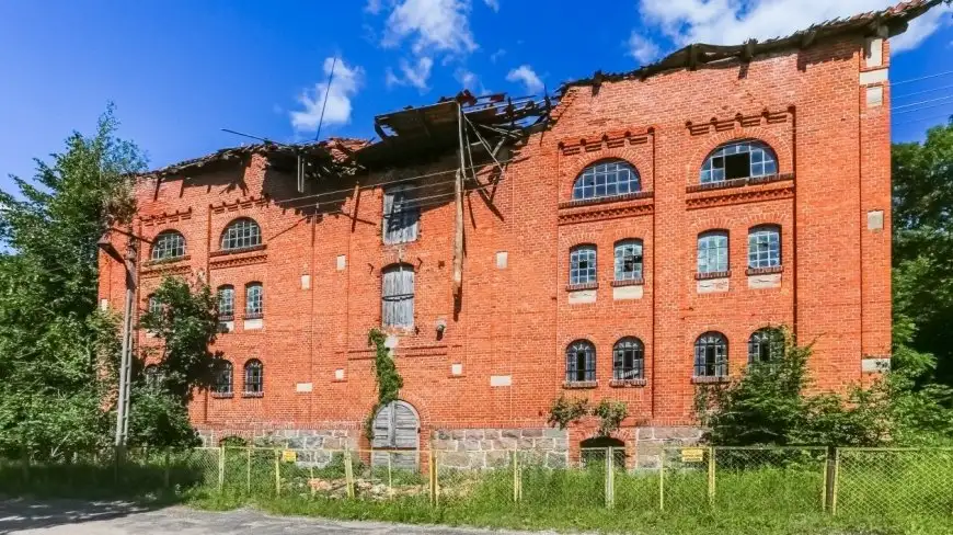 Tajemniczy obiekt na Mazurach. Czym był ten budynek w Żywkach?