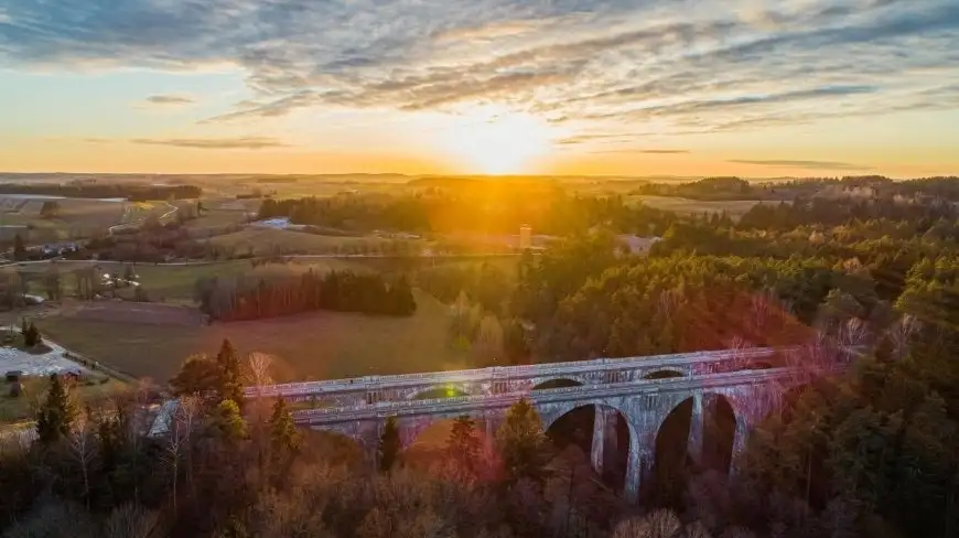 7 najpiękniejszych mostów na Mazurach. Takie zobaczysz tylko w tym regionie