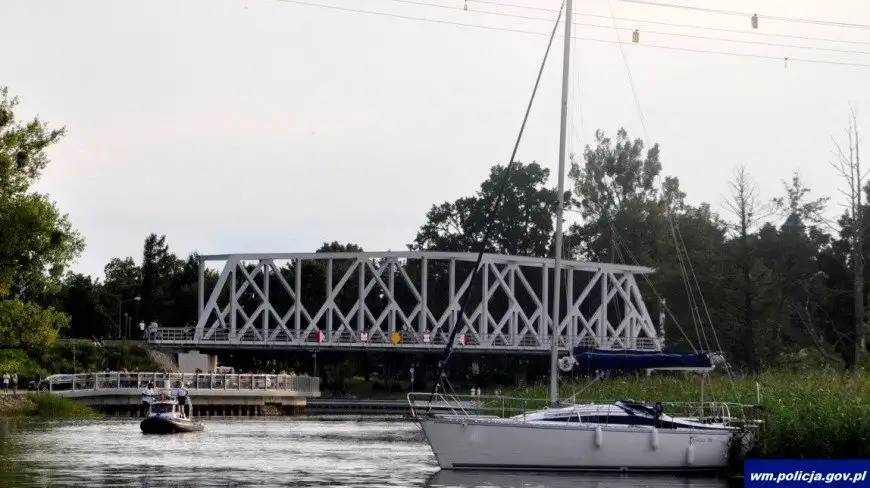 Tragedia w Piszu. Żaglówka zahaczyła masztem o linię wysokiego napięcia