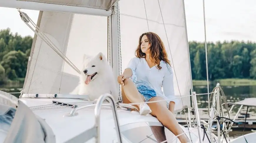 Czy możemy zabrać ze sobą psa na jacht?