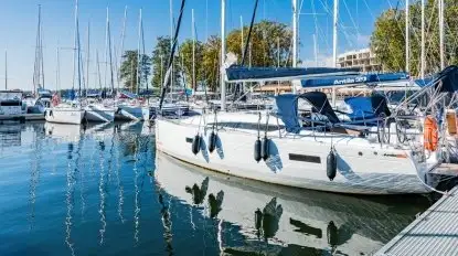 Czarterujesz jacht na Mazurach? Nie daj się oszukać!