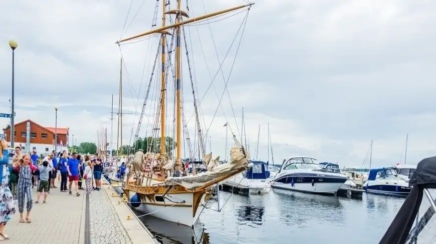 Giżycko nie korzysta na ruchu turystycznym? LOT „Mazury” odpowiada