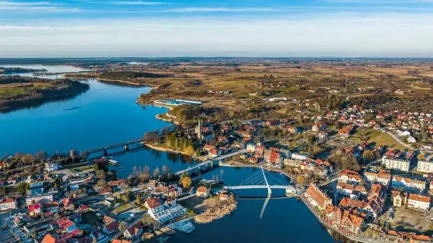 Mazury z góry. Zaglądamy do zimowych Mikołajek