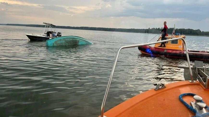 Mazurscy ratownicy wodni podsumowują sezon i wskazują na przyczyny wypadków na jeziorach