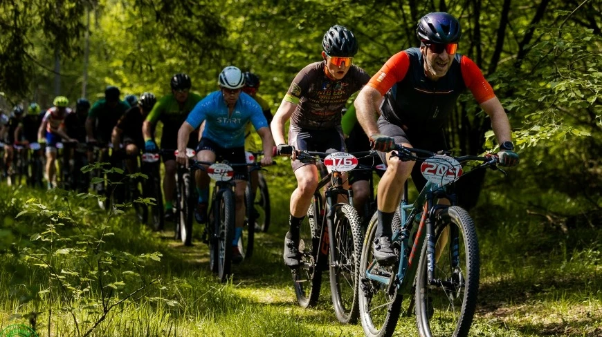 Nad Dajną w Pieckach na Mazurach ścigali się na rowerach