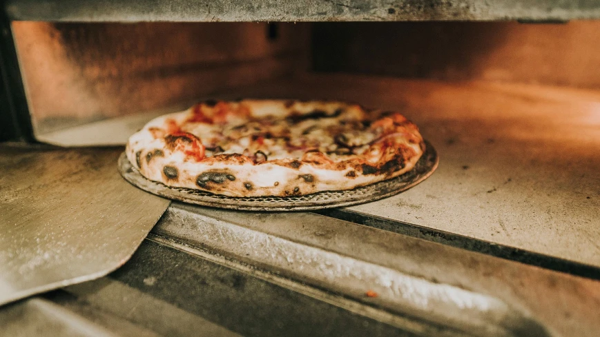 Pizzeria Marconi: Miejsce, Gdzie Smak Włoch Spotyka Się z Młodzieńczą Pasją