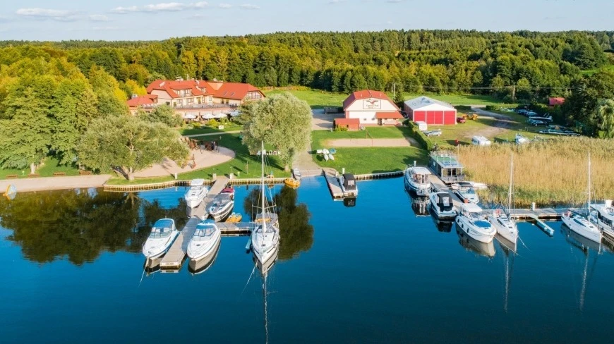 Piknik rodzinny nad jeziorem Święcajty na Mazurach