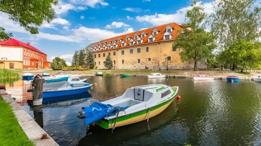 Zamek w Węgorzewie na Mazurach.