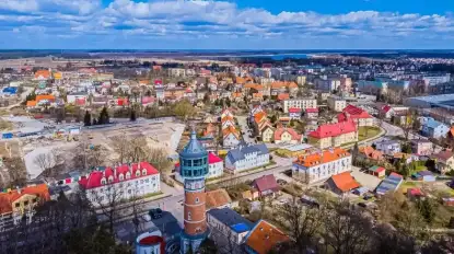 Ziemia, która niemal zniknęła. Historia Pisza – miasta, które przetrwało własne zapomnienie