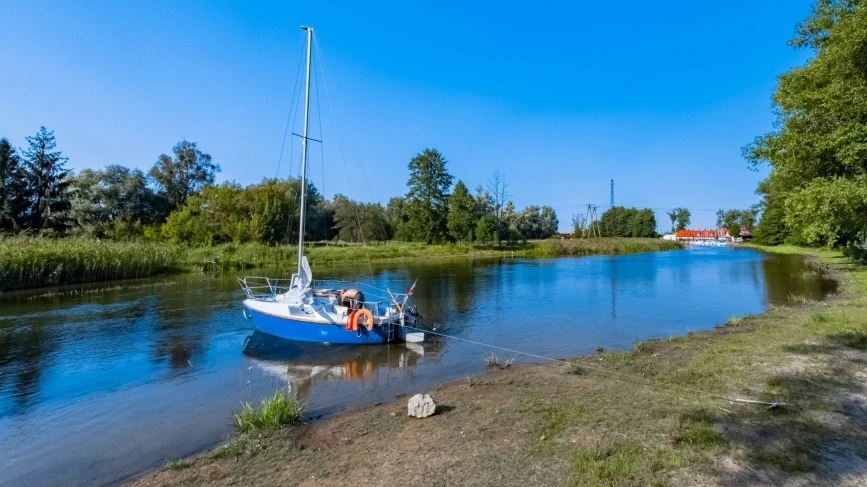 Rzeka Pisa na Mazurach.