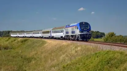 Coraz więcej pasażerów na Mazurach korzysta z kolei. W toku kolejne plany
