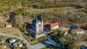 Na granicy dwóch światów. Niezwykła historia Drogi Krzyżowej ze Świętej Lipki do Reszla