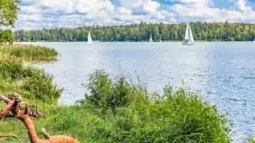 Mazury na dziko. Jak odkryć Krainę Wielkich Jezior bez wydawania fortuny?