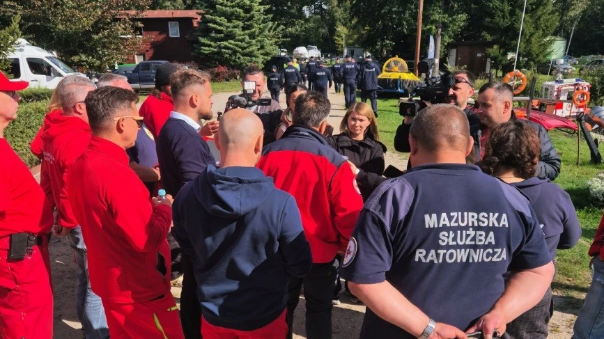 Komornik wszedł do bazy MSR aby przejąć działkę w Okartowie. Egzekucja jednak wstrzymana