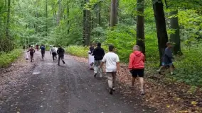 Mazurskie lasy toną w śmieciach. Uczniowie i leśnicy rozpoczęli ważną akcję