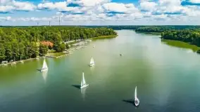 „Kłobukowe Rejzowanie” – powstaje nowa atrakcja turystyczna na Mazurach