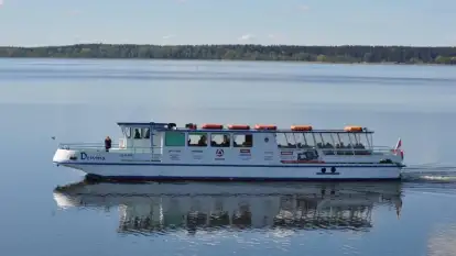 Od krwawych plaż Normandii po urokliwe Mazury. Niezwykła historia statku „Dźwina”