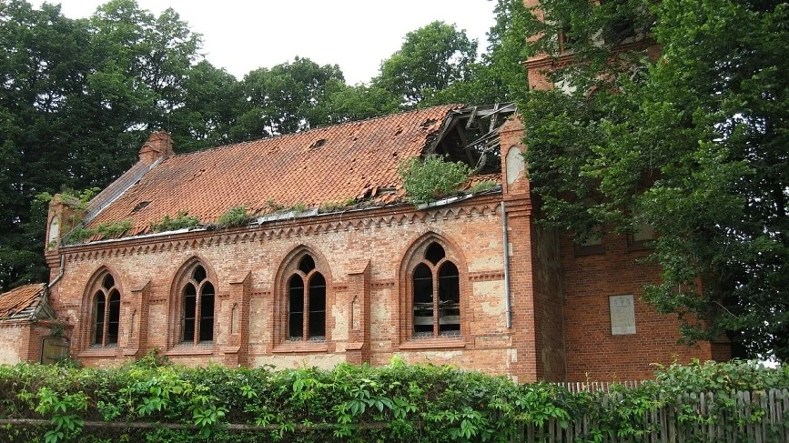 Ratunek dla świadka historii. Konserwator nakazuje zabezpieczenie ruin kościoła w Białutach