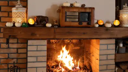 Jesienny weekend na Mazurach. Dziupla Smaku zaprasza do stołu przy kominku