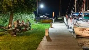 Zdjęcia nocne portu w Wierzbie przy jeziorze Bełdany - zdjęcie 5