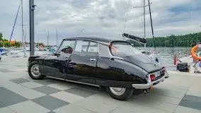 Zlot zabytkowych aut przy restauracji Nóż w wodzie w Mikołajkach - zdjęcie 34