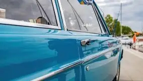 Zlot zabytkowych aut przy restauracji Nóż w wodzie w Mikołajkach - zdjęcie 38