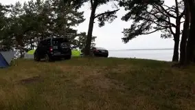 Szeroki Ostrów pełen śmieci - zdjęcie 2