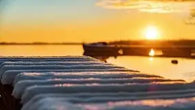 Grudniowy wschód słońca nad jeziorem Niegocin - zdjęcie 27