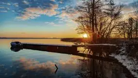 Grudniowy wschód słońca nad jeziorem Niegocin - zdjęcie 33