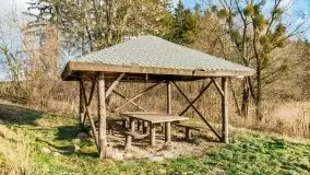 Zimowa sceneria nad plażą przy jeziorze Szóstak - zdjęcie 22