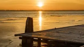 Wschód słońca nad jeziorem Niegocin w Wilkasach - zdjęcie 2