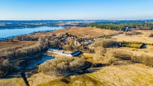 Ruiny pałacu z początku XX wieku w Notyście - zdjęcie 7