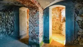 Ruiny pałacu z początku XX wieku w Notyście - zdjęcie 34