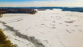 Jezioro Piłwąg w okowach lutowej zimy - zdjęcie 2