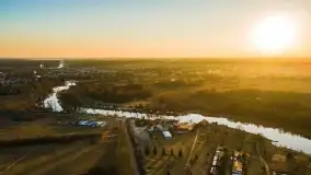 Zachód słońca nad Piszem i jeziorem Roś z drona - zdjęcie 25