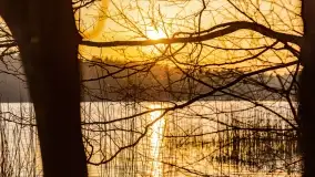 Zachód słońca nad jeziorem Wydmińskim, marzec 2022 - zdjęcie 13