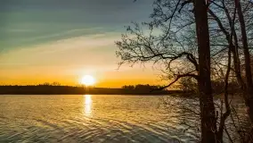 Wschód słońca przy wyspie Wydmińskiej, kwiecień 2022 r. - zdjęcie 25