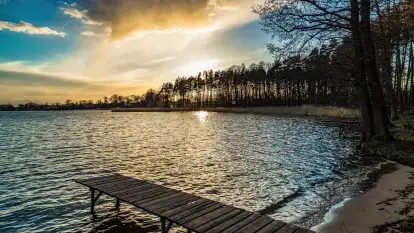 Zachód słońca nad jeziorem Bocznym, Leśna Keja