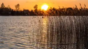 Zachód słońca nad jeziorem Boczne, widoczny z Rydzewa - zdjęcie 4