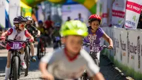 Fotorelacja z muzycznego i sportowego rozpoczęcia wakacji w Mikołajkach - zdjęcie 61