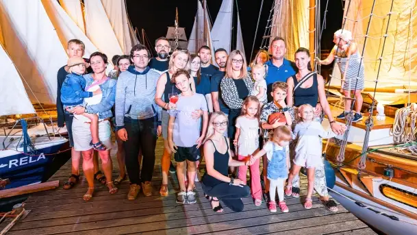 Nocne zdjęcia z XXIII zlotu klubu Jacht Oldtimet, Stranda, sierpień 2022 - zdjęcie 7