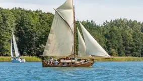 Regaty klubu Jacht Oldtimer, Kisajno, sierpień 2022 - zdjęcie 43