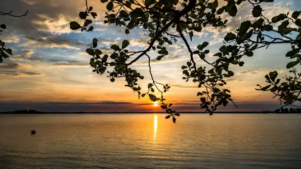 Zachód słońca nad jeziorem Dobskim w Fuledzie, czerwiec 2022 - zdjęcie 7