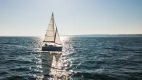 Sasanka Viva 700 dzielnie żegluje po jeziorze Dargin - zdjęcie 2