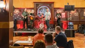 Odsłonięcie gwiazdy w Alei Gwiazd Szantowych w Ognistym Ptaku - Mietek Folk - zdjęcie 38