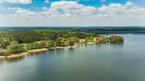 Jezioro Bełdany i miejscowość Kamień z drona, wiosna 2020 - zdjęcie 20