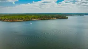 Jezioro Bełdany i miejscowość Kamień z drona, wiosna 2020 - zdjęcie 9